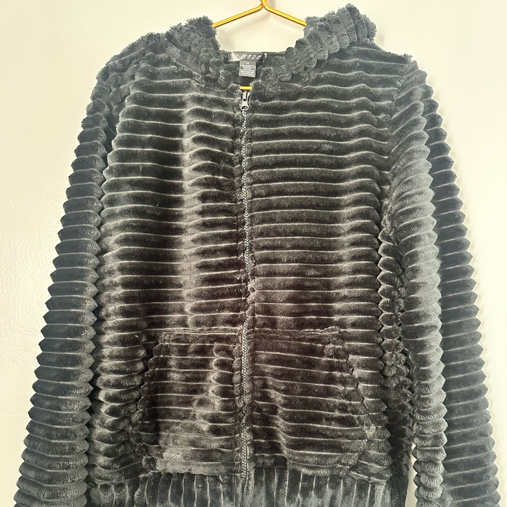 C-Mode Black Ribbed Fleece Hoodie with Front Pockets